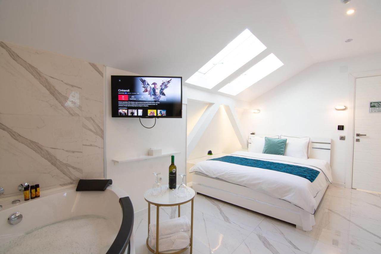 Lumiere Luxe Suites Belgrad Exteriör bild