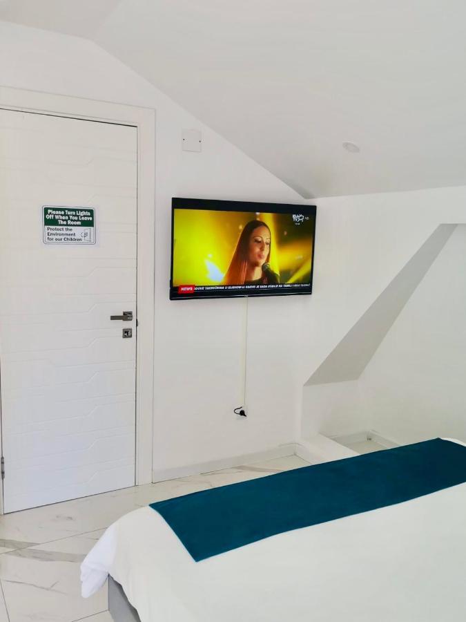 Lumiere Luxe Suites Belgrad Exteriör bild
